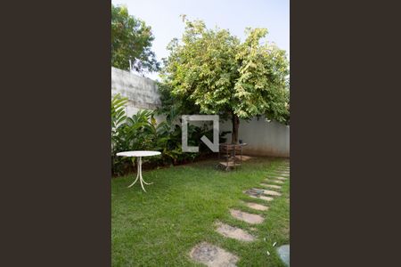 Casa de condomínio à venda com 257m², 4 quartos e 3 vagasQuintal 