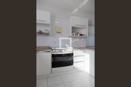 Casa de condomínio à venda com 257m², 4 quartos e 3 vagasCozinha 