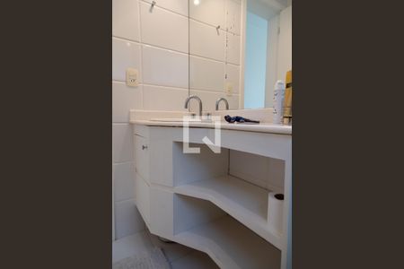 Casa de condomínio à venda com 257m², 4 quartos e 3 vagasBanheiro da suíte 3