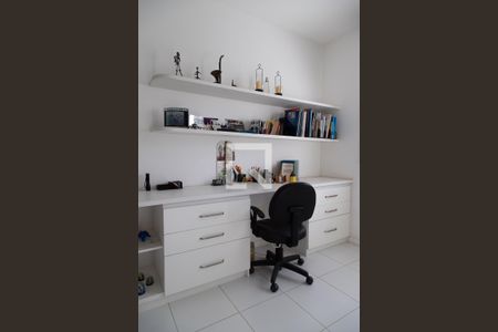 Casa de condomínio à venda com 257m², 4 quartos e 3 vagasSuíte 1