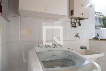 Casa de condomínio à venda com 257m², 4 quartos e 3 vagasÁrea de serviço 