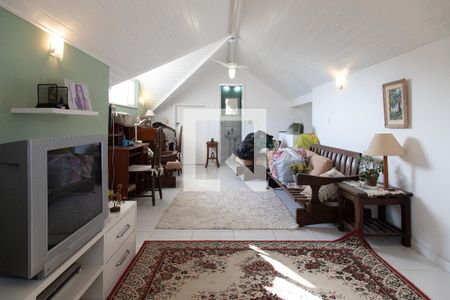 Casa de condomínio à venda com 257m², 4 quartos e 3 vagasSótão 