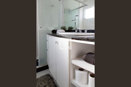 Casa de condomínio à venda com 257m², 4 quartos e 3 vagasBanheiro da suíte 4