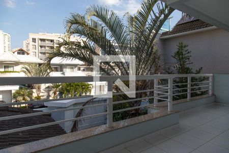 Casa de condomínio à venda com 257m², 4 quartos e 3 vagasVaranda suíte 3 e 4 