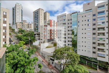 Apartamento para alugar com 115m², 3 quartos e 2 vagasQuarto 3