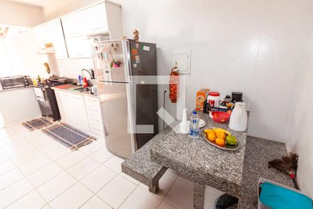 Casa à venda com 245m², 3 quartos e 3 vagas Casa à venda com 245m², 3 quartos e 3 vagasCozinha