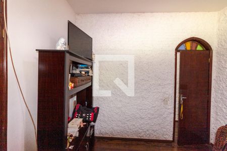 Casa à venda com 245m², 3 quartos e 3 vagas Casa à venda com 245m², 3 quartos e 3 vagasQuarto 2