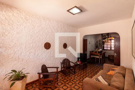 Sala de casa à venda com 3 quartos, 245m² em Ouro Preto, Belo Horizonte
