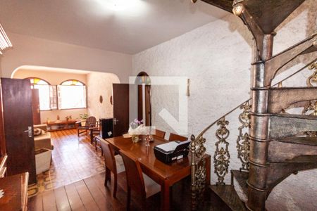 Sala de casa à venda com 3 quartos, 245m² em Ouro Preto, Belo Horizonte