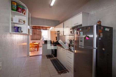 Casa à venda com 245m², 3 quartos e 3 vagas Casa à venda com 245m², 3 quartos e 3 vagasCozinha