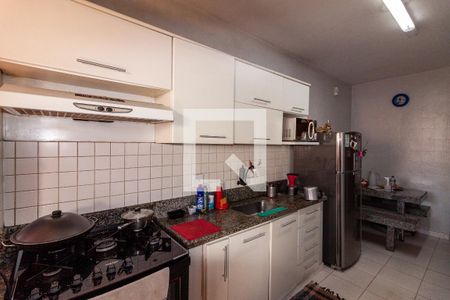 Casa à venda com 245m², 3 quartos e 3 vagas Casa à venda com 245m², 3 quartos e 3 vagasCozinha