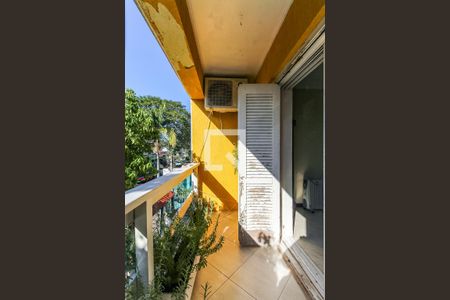 Sacada da sala 1 de casa à venda com 3 quartos, 430m² em Sarandi, Porto Alegre