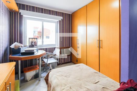 Casa à venda com 430m², 3 quartos e 3 vagas Casa à venda com 430m², 3 quartos e 3 vagasQuarto 2