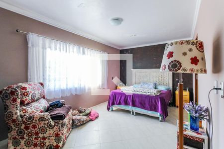 Casa à venda com 430m², 3 quartos e 3 vagas Casa à venda com 430m², 3 quartos e 3 vagasSuíte