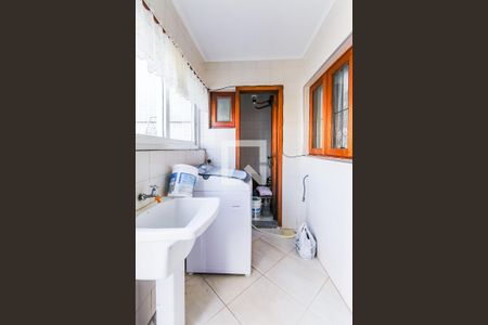 Casa à venda com 430m², 3 quartos e 3 vagas Casa à venda com 430m², 3 quartos e 3 vagasÁrea de serviço