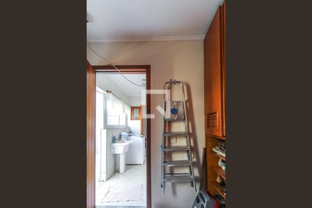 Casa à venda com 430m², 3 quartos e 3 vagas Casa à venda com 430m², 3 quartos e 3 vagasQuarto de serviço