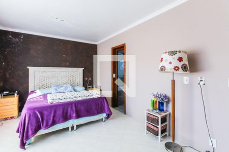 Casa à venda com 430m², 3 quartos e 3 vagas Casa à venda com 430m², 3 quartos e 3 vagasSuíte