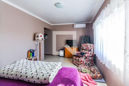 Casa à venda com 430m², 3 quartos e 3 vagas Casa à venda com 430m², 3 quartos e 3 vagasSuíte