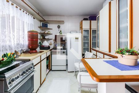 Casa à venda com 430m², 3 quartos e 3 vagas Casa à venda com 430m², 3 quartos e 3 vagasCozinha