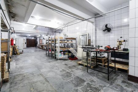 Casa à venda com 430m², 3 quartos e 3 vagas Casa à venda com 430m², 3 quartos e 3 vagasGaragem