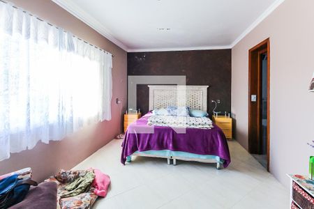 Casa à venda com 430m², 3 quartos e 3 vagas Casa à venda com 430m², 3 quartos e 3 vagasSuíte