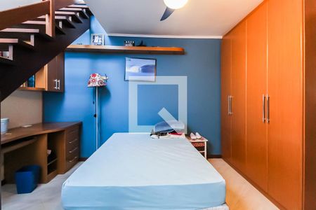 Casa à venda com 430m², 3 quartos e 3 vagas Casa à venda com 430m², 3 quartos e 3 vagasQuarto 1