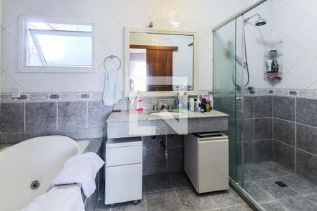 Casa à venda com 430m², 3 quartos e 3 vagas Casa à venda com 430m², 3 quartos e 3 vagasBanheiro da suíte