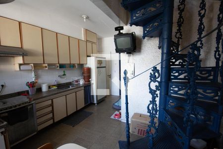 Apartamento à venda com 195m², 5 quartos e 2 vagasCozinha