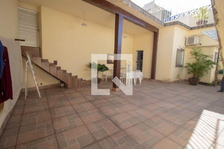 Casa para alugar com 600m², 3 quartos e 4 vagasQuintal