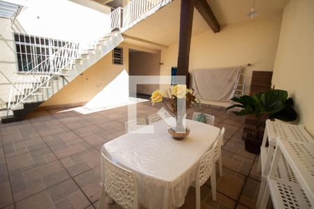 Casa para alugar com 600m², 3 quartos e 4 vagasQuintal