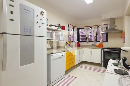 Apartamento para alugar com 163m², 4 quartos e 2 vagas Apartamento para alugar com 163m², 4 quartos e 2 vagasCozinha