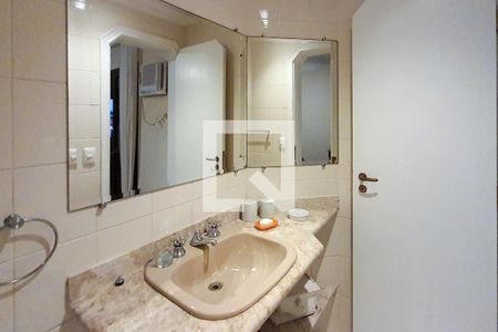 Apartamento para alugar com 163m², 4 quartos e 2 vagas Apartamento para alugar com 163m², 4 quartos e 2 vagasQuarto 1 - Suíte