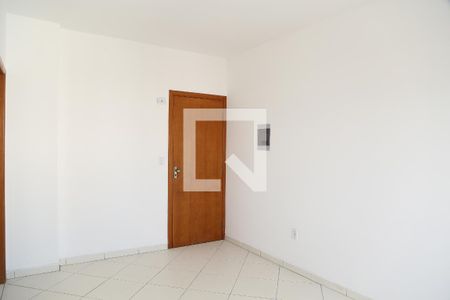 Sala de apartamento para alugar com 2 quartos, 60m² em Guilhermina, Praia Grande