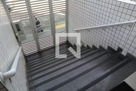 Apartamento para alugar com 60m², 2 quartos e 1 vagaEscada