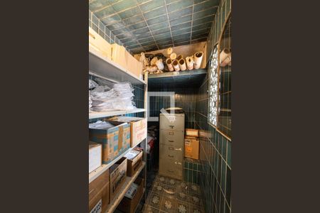 Casa à venda com 272m², 3 quartos e 3 vagas Casa à venda com 272m², 3 quartos e 3 vagasBanheiro de Serviço