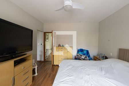 Casa à venda com 272m², 3 quartos e 3 vagas Casa à venda com 272m², 3 quartos e 3 vagasSuite