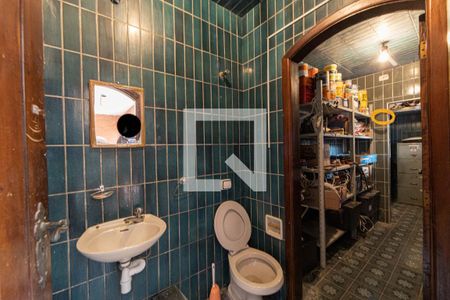 Casa à venda com 272m², 3 quartos e 3 vagas Casa à venda com 272m², 3 quartos e 3 vagasBanheiro de Serviço