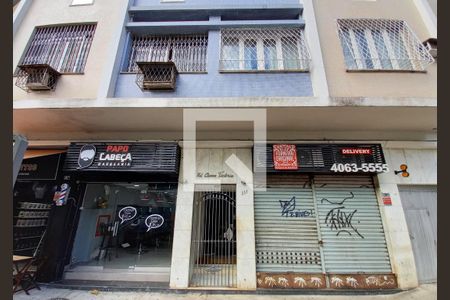 Apartamento à venda com 115m², 3 quartos e sem vaga Apartamento à venda com 115m², 3 quartos e sem vagaFachada