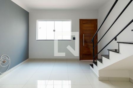 Sala de casa de condomínio para alugar com 2 quartos, 62m² em Itaquera, São Paulo