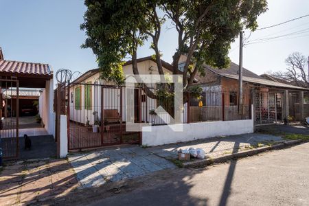 Fachada de casa à venda com 2 quartos, 80m² em Sarandi, Porto Alegre