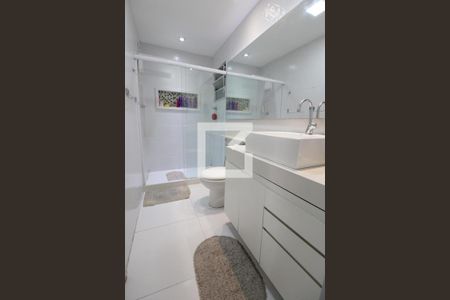 Apartamento à venda com 70m², 2 quartos e sem vagaBanheiro