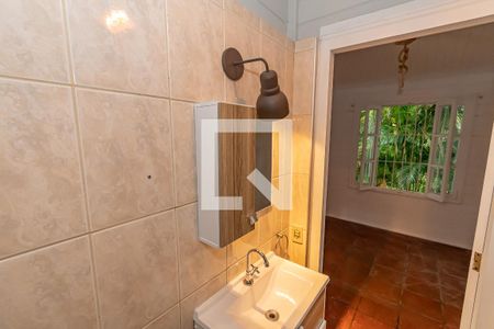 Banheiro da Suíte  de casa de condomínio para alugar com 1 quarto, 45m² em Colinas do Ermitage (sousas), Campinas
