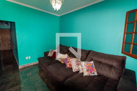 Sala de casa à venda com 3 quartos, 300m² em Jaqueline, Belo Horizonte