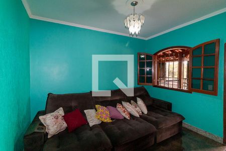 Sala de casa à venda com 3 quartos, 300m² em Jaqueline, Belo Horizonte