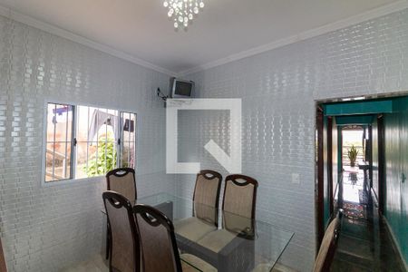 Casa à venda com 300m², 3 quartos e 4 vagasCopa