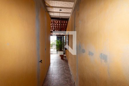 Casa à venda com 300m², 3 quartos e 4 vagasCorredor