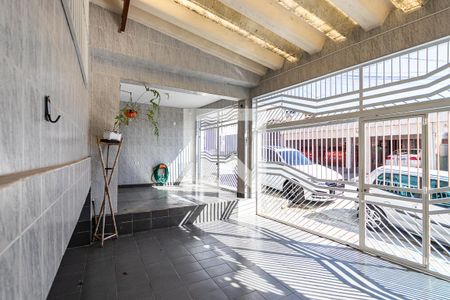 Casa à venda com 261m², 3 quartos e 3 vagas Casa à venda com 261m², 3 quartos e 3 vagasGaragem