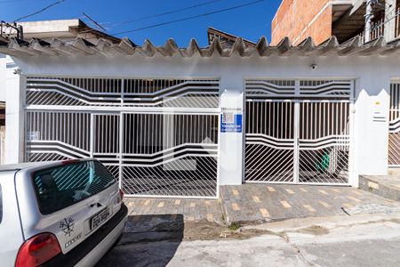 Casa à venda com 261m², 3 quartos e 3 vagas Casa à venda com 261m², 3 quartos e 3 vagasFachada