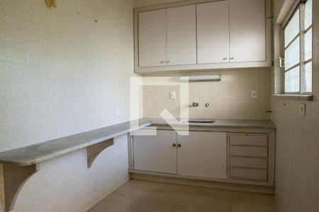 Casa à venda com 240m², 4 quartos e 4 vagasCozinha