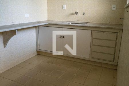 Casa à venda com 240m², 4 quartos e 4 vagasCozinha